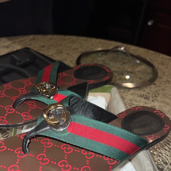 Gucci Shoes - Gucci flip flops